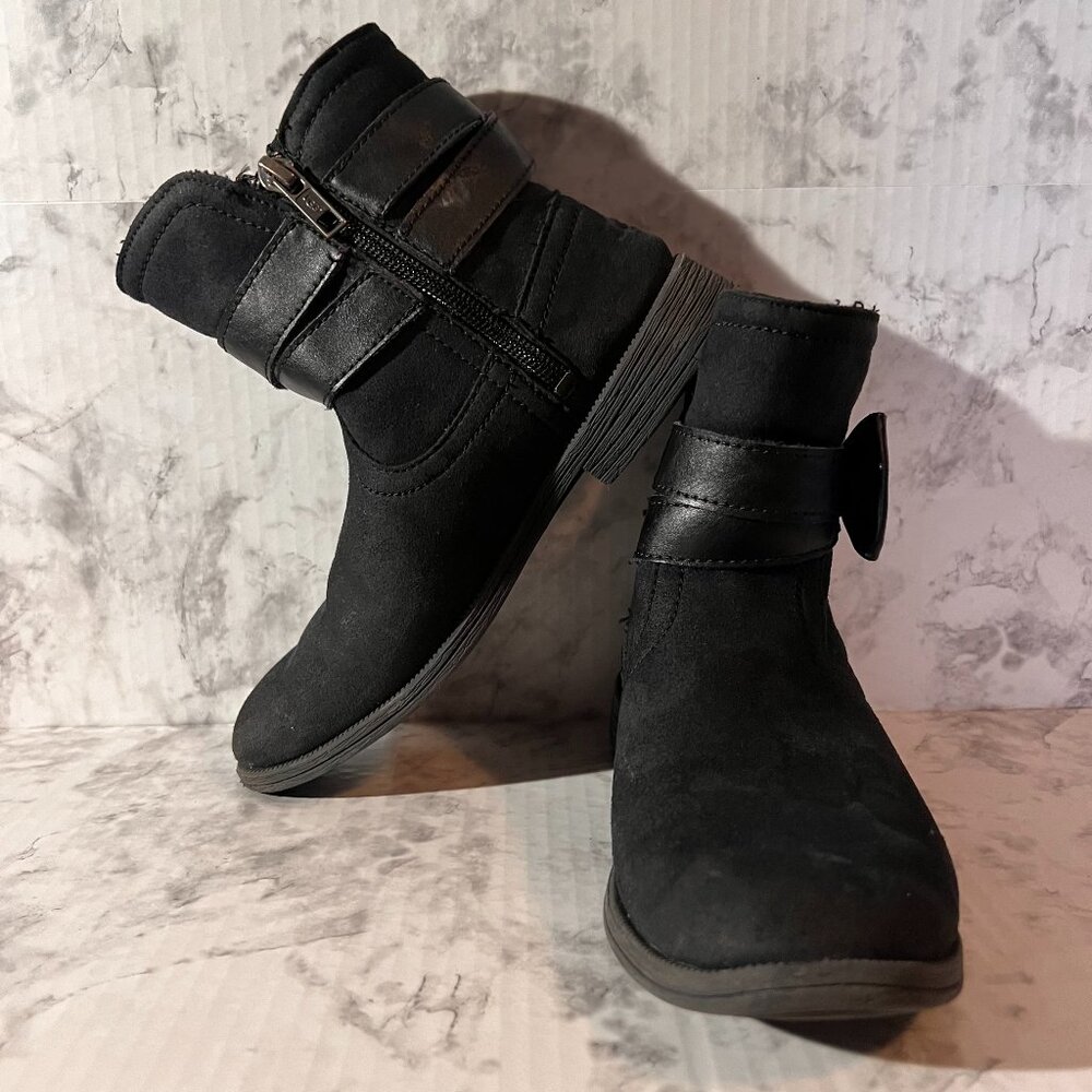 Girls Black Ugg Boot Size 1 Interior Zip, Bow Strap Detail Joanie Bow Suede